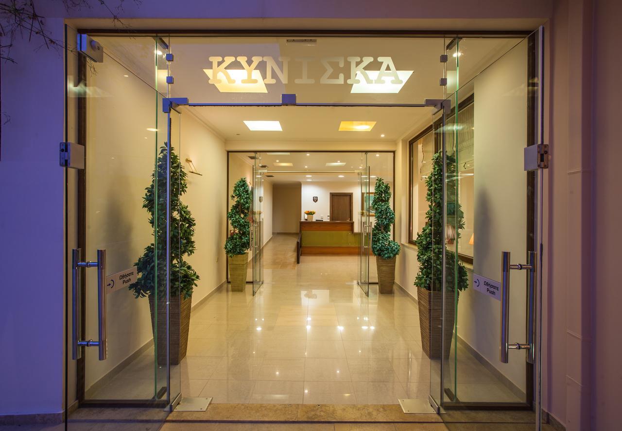 Kyniska Hotel Plítra Exteriér fotografie